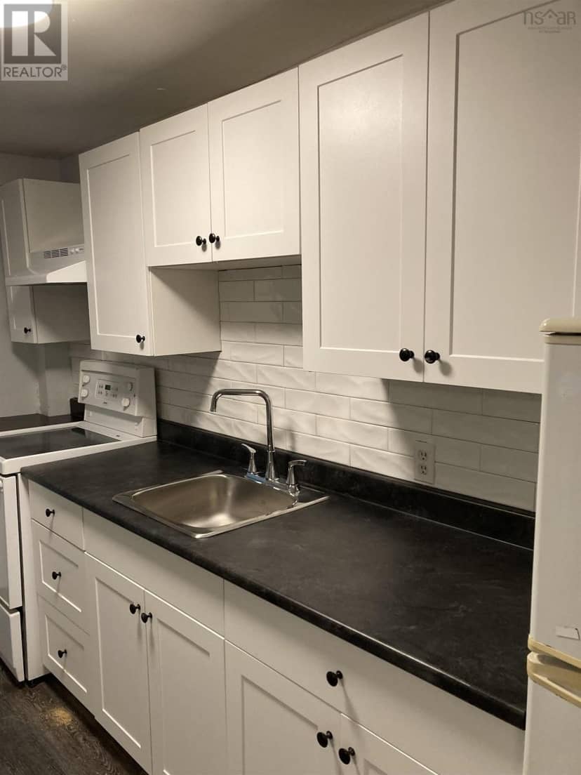 123 Water Street — photo 18 of 40
