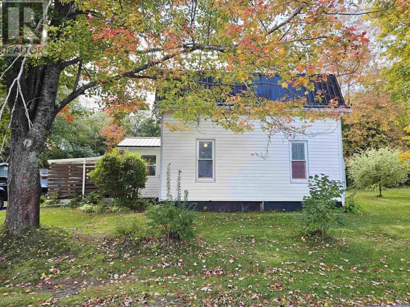 32 Maple Drive — photo 37 of 38
