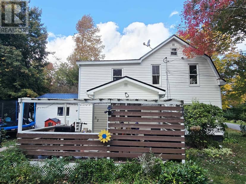 32 Maple Drive — photo 34 of 38