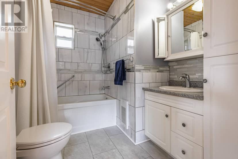 41 Lakeview Drive — photo 8 of 13