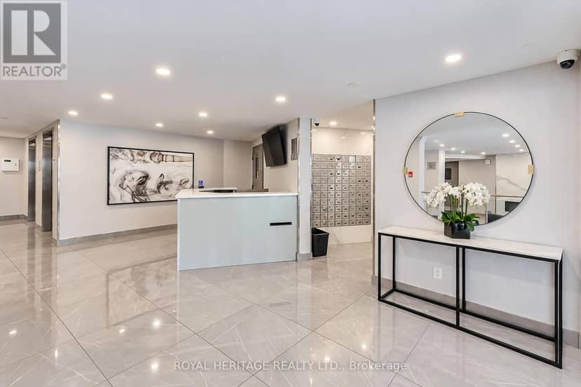 603 - 10 Edgecliff Golfway, Toronto, photo 2