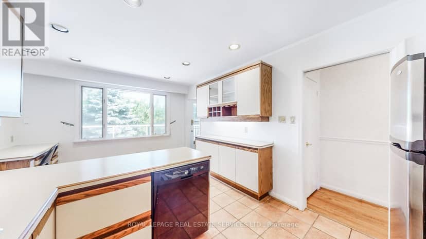 24 Burleigh Heights Drive — photo 19 of 40