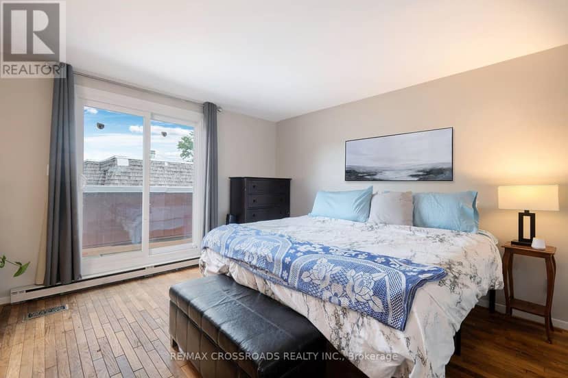 65 - 10 Rodda Boulevard — photo 15 of 36