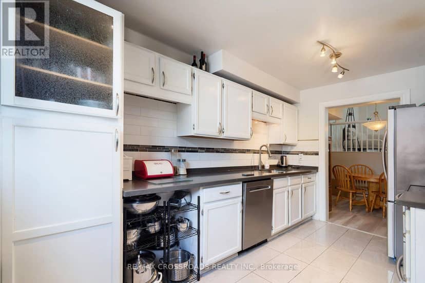 65 - 10 Rodda Boulevard, Toronto, photo 7
