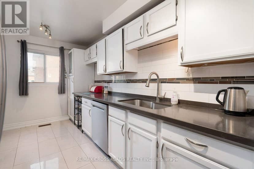 65 - 10 Rodda Boulevard, Toronto, photo 8