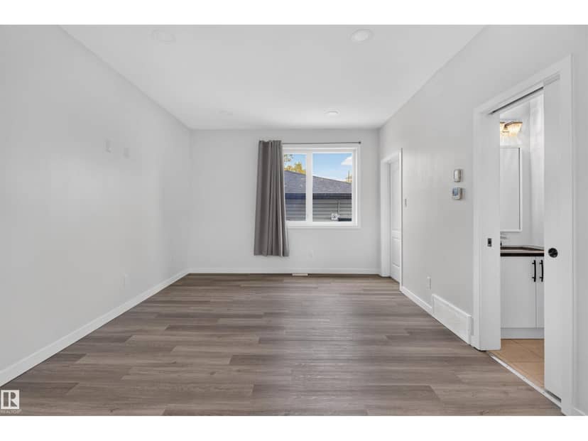 9314 107A AV NW, Edmonton, photo 6