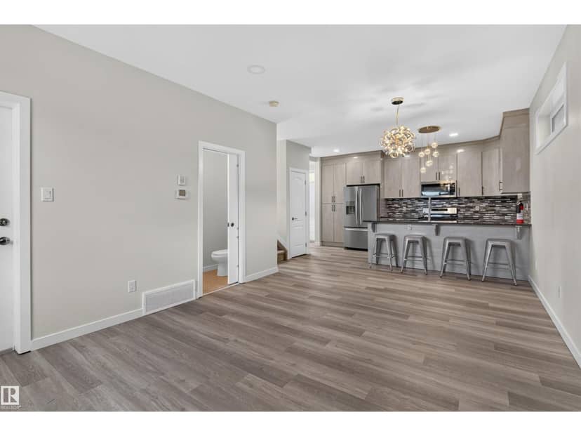 9314 107A AV NW, Edmonton, photo 7