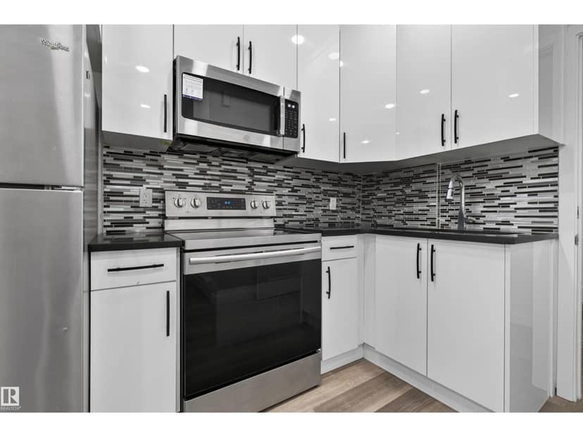 9314 107A AV NW — photo 20 of 33