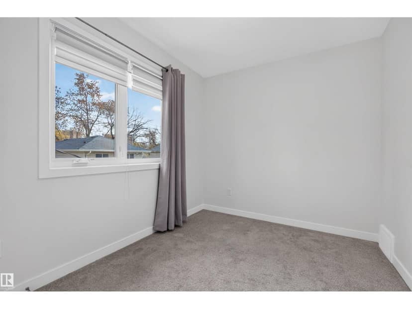 9314 107A AV NW — photo 13 of 33