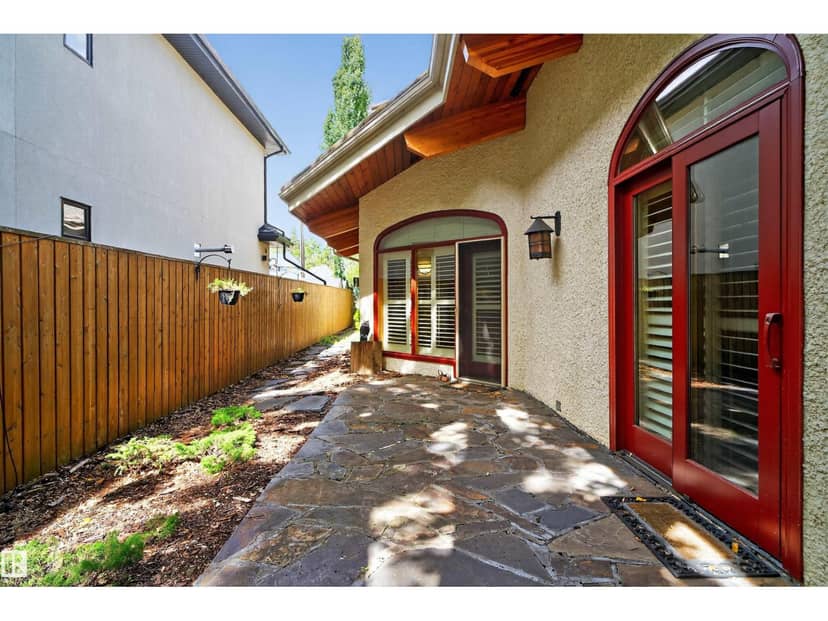 12 Wellington Cr NW, Edmonton, photo 8
