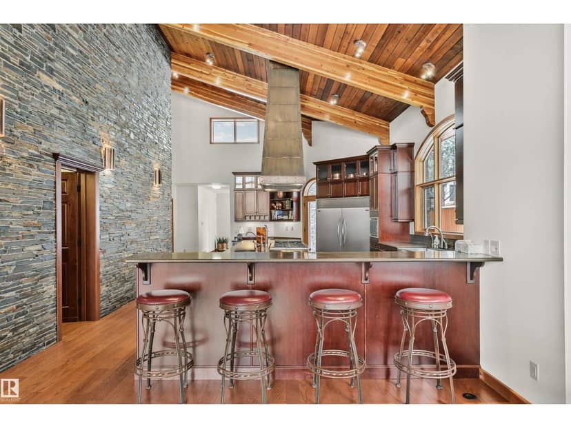 12 Wellington Cr NW — photo 27 of 40