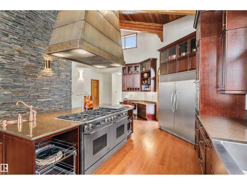12 Wellington Cr NW — photo 37 of 40