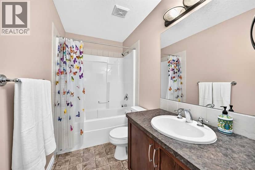 148 SPRINGMERE Grove — photo 37 of 40
