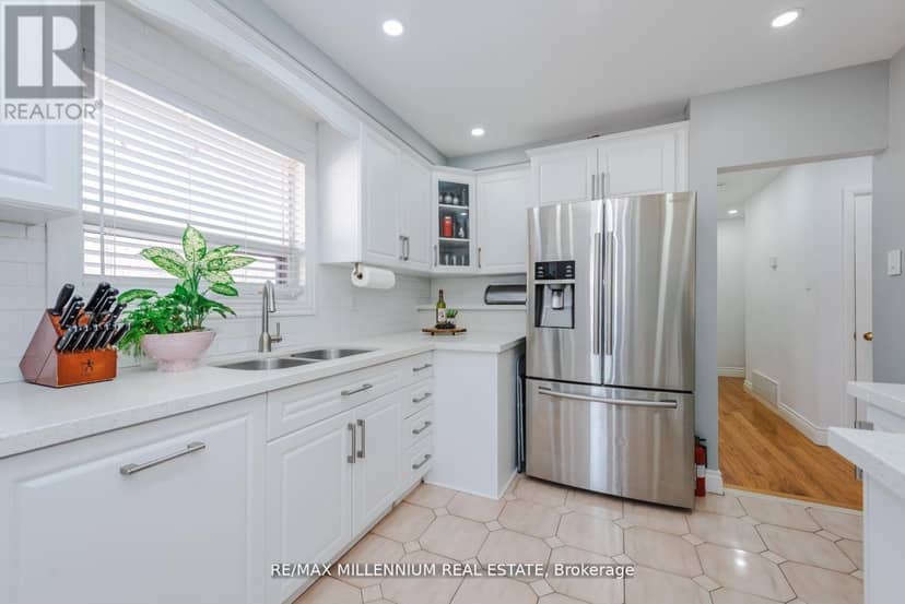 13 Cumberland Drive, Brampton, photo 7