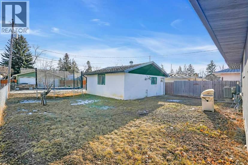 2046 33 Street SE, Calgary, photo 4