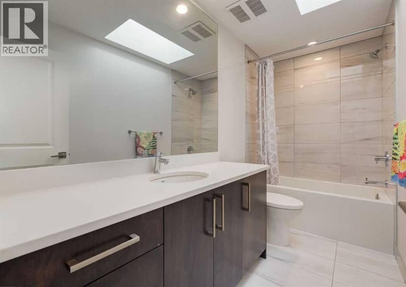 2790 19 Avenue SW — photo 26 of 40