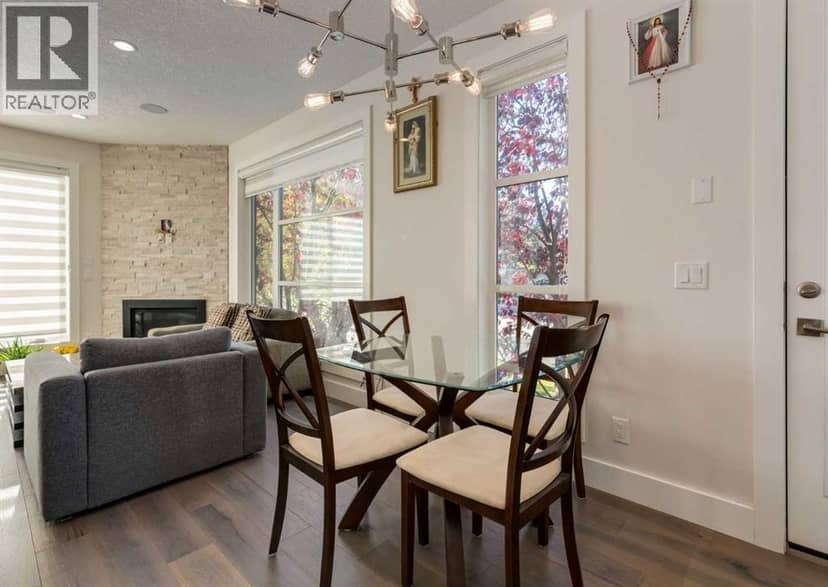 2790 19 Avenue SW — photo 13 of 40