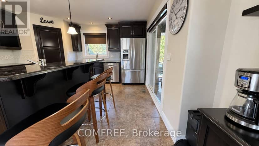 8 Marshwoods Boulevard — photo 10 of 40