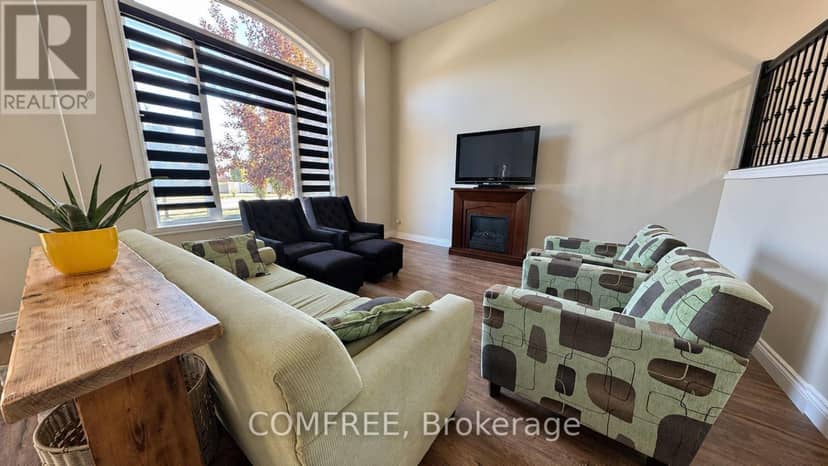 8 Marshwoods Boulevard, Kingsville, photo 4