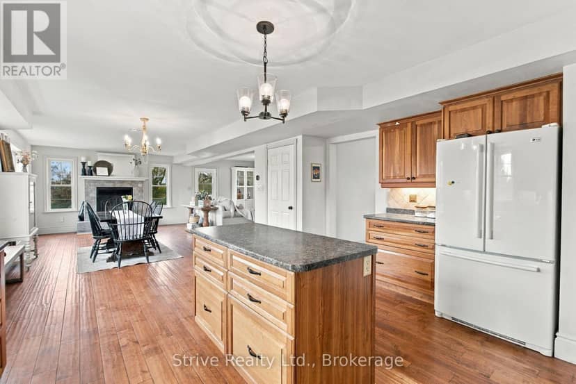 239 Fallis Line — photo 17 of 40