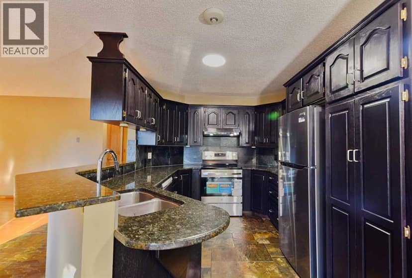 131 Hawkstone Drive NW, Calgary, photo 3