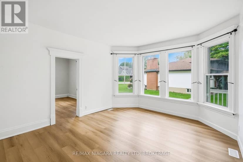 181 Chippawa Road — photo 12 of 40