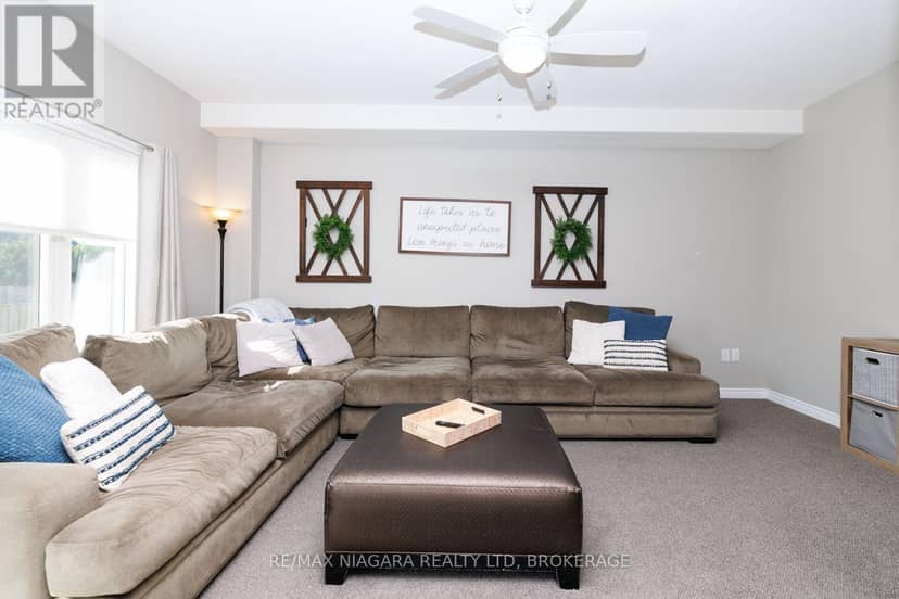 6 Bergenstein Crescent — photo 13 of 31
