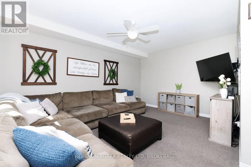 6 Bergenstein Crescent — photo 14 of 31