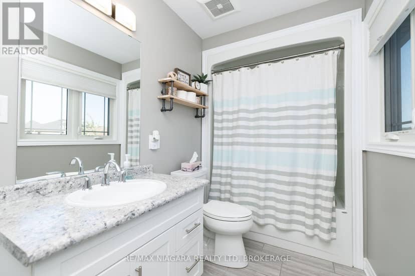 6 Bergenstein Crescent — photo 24 of 31