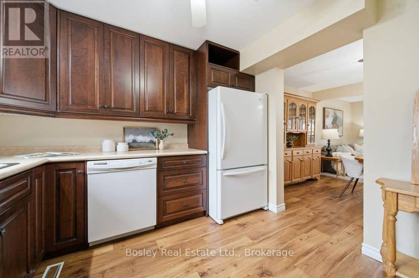 Unit 28 - 255 Northlake Drive, Waterloo, photo 4