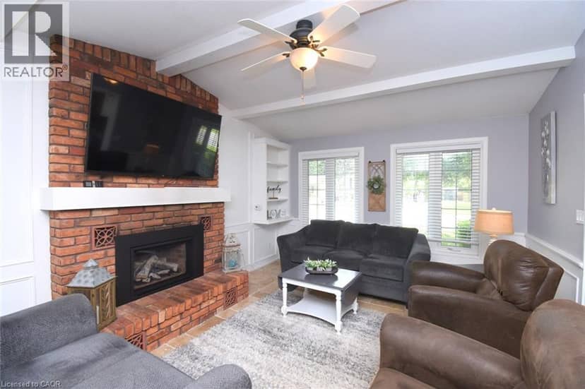 24 SHAW Street — photo 17 of 40