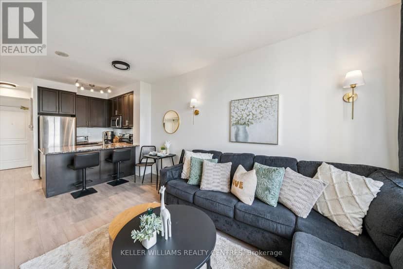 902 - 9245 Jane Street, Vaughan, photo 2