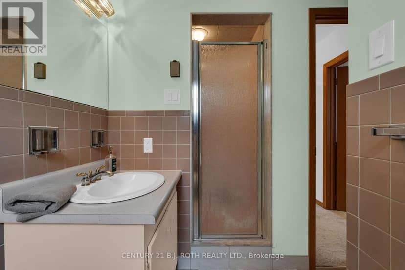 254 Grove Street E — photo 29 of 40