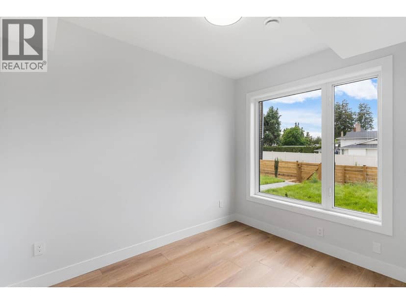 4565 Gordon Drive — photo 14 of 34