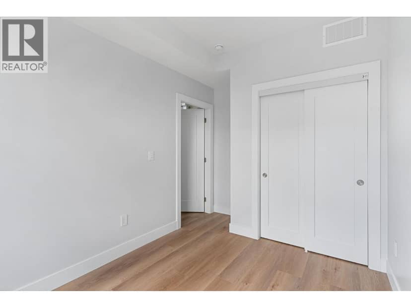 4565 Gordon Drive — photo 17 of 34