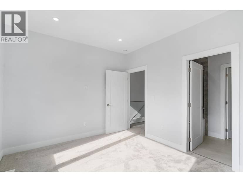4565 Gordon Drive — photo 23 of 34