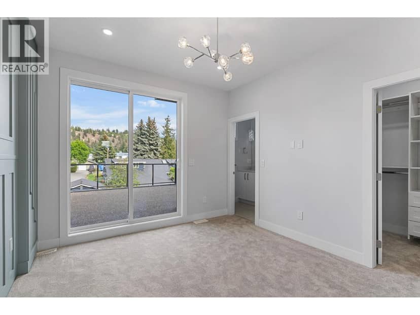 4565 Gordon Drive — photo 25 of 34
