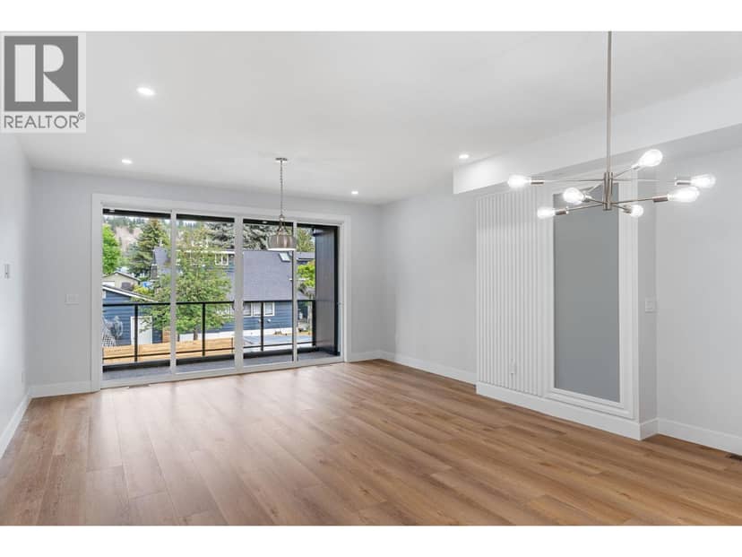 4565 Gordon Drive — photo 9 of 34