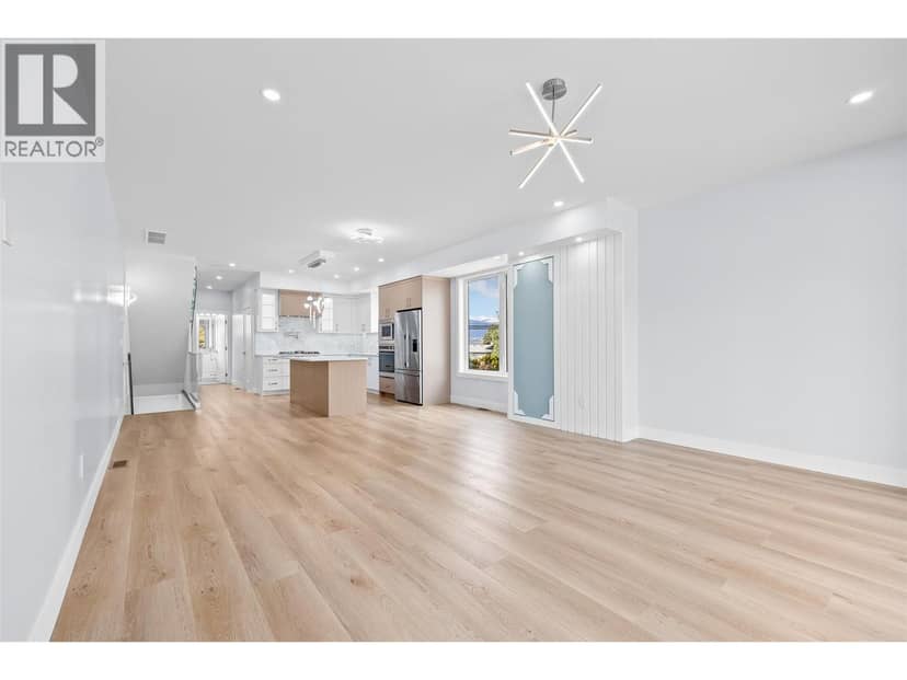 4563 Gordon Drive — photo 12 of 29
