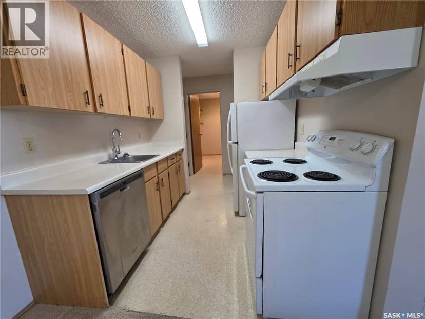 201 1140 9th AVENUE NE, Swift Current, photo 3