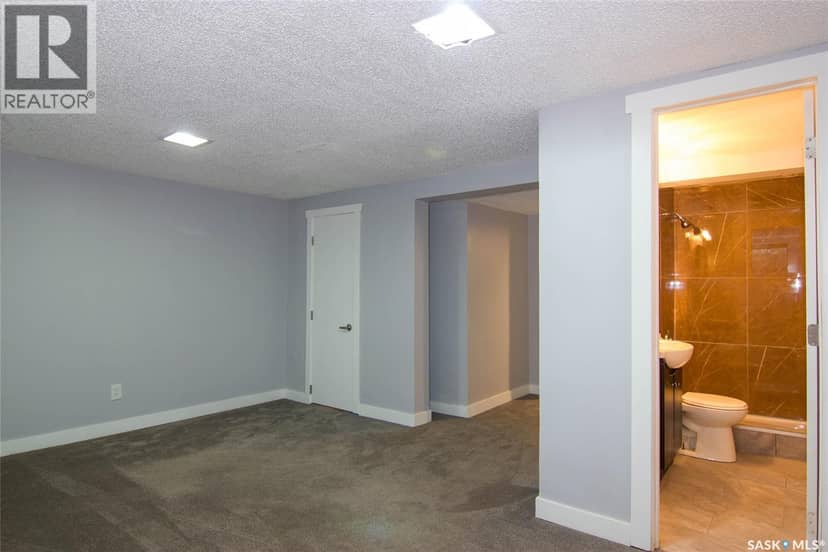 308 Hilliard STREET E — photo 23 of 34