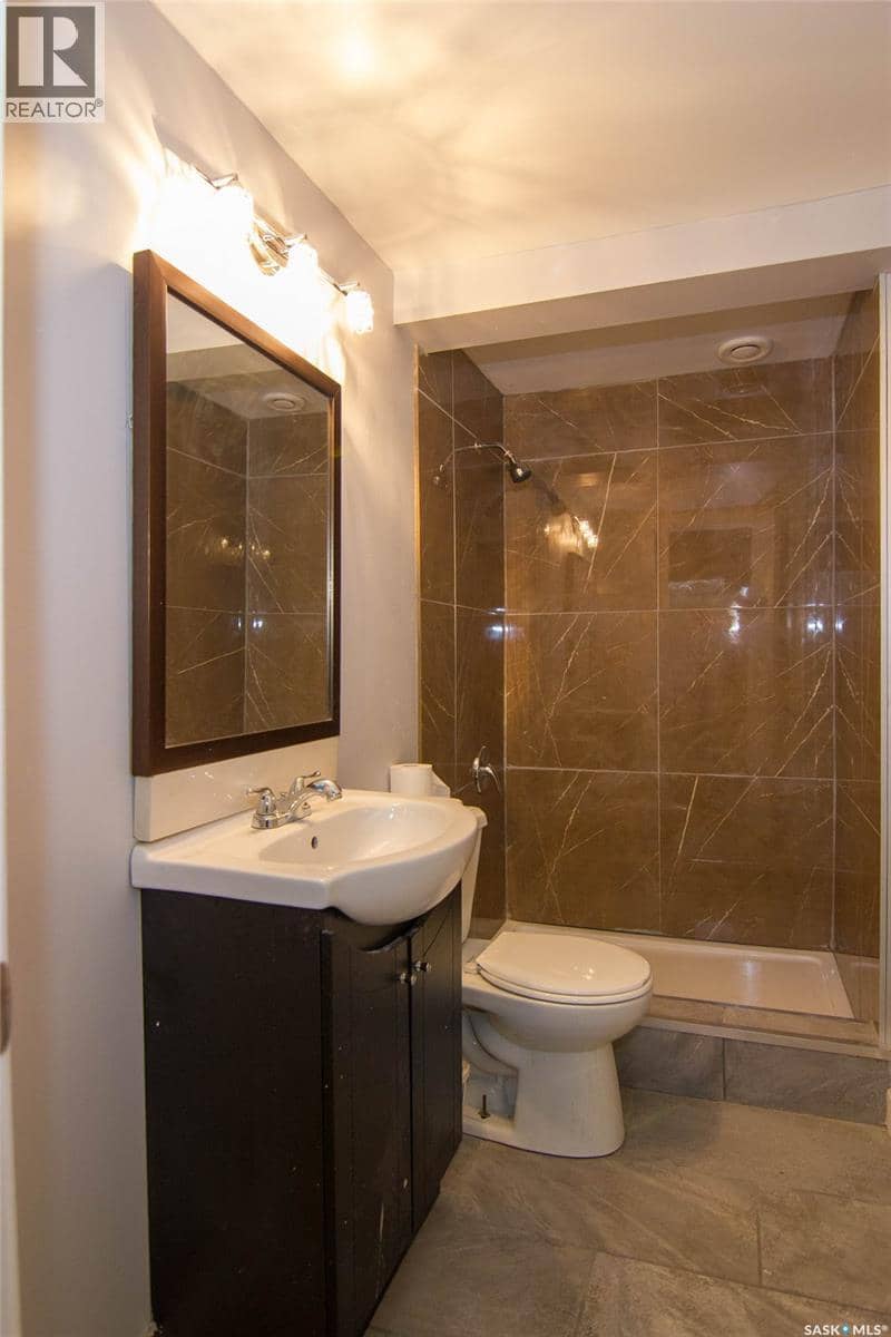 308 Hilliard STREET E — photo 25 of 34