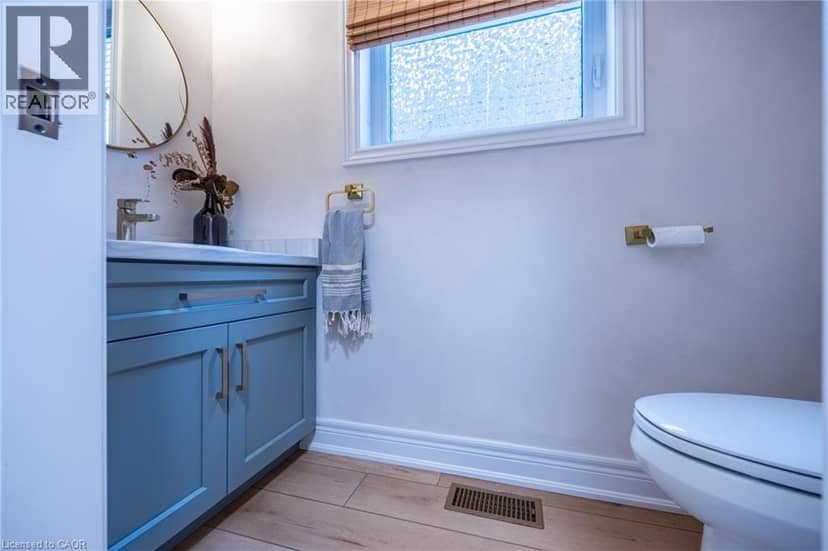 151 LAFAYETTE Street E — photo 9 of 26