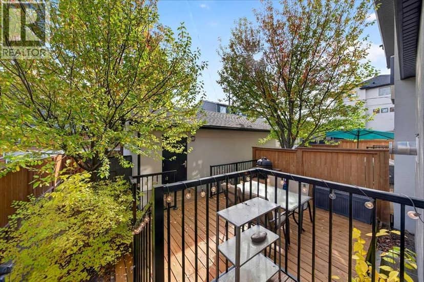 1922 29 Street SW — photo 18 of 40