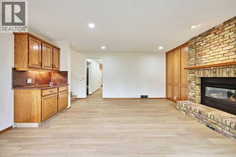7 Suncastle Crescent SE — photo 23 of 40