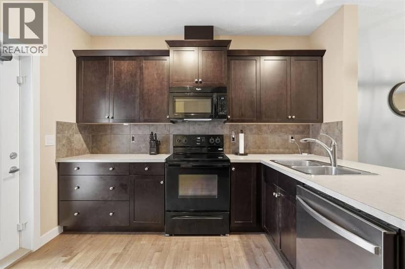 102 Clydesdale Way — photo 13 of 38