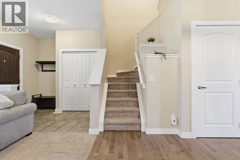 102 Clydesdale Way — photo 17 of 38
