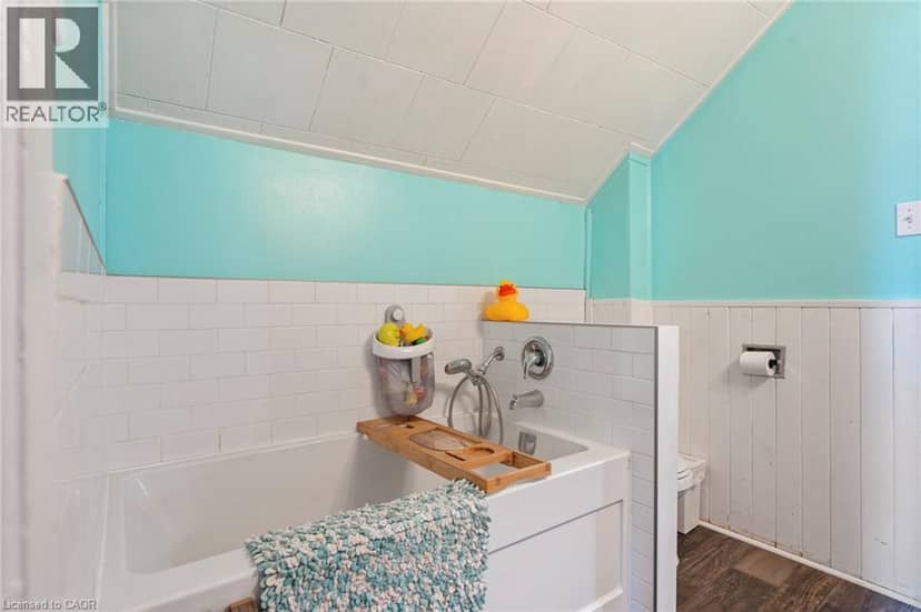 214 JOHN Street — photo 19 of 28