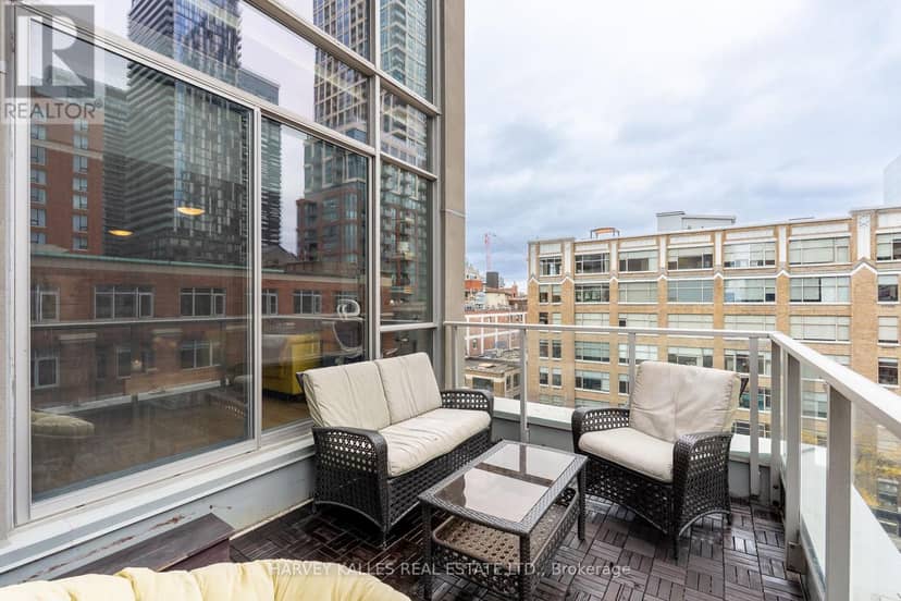 702 - 36 Charlotte Street — photo 14 of 34