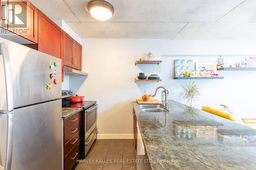 702 - 36 Charlotte Street — photo 2 of 34
